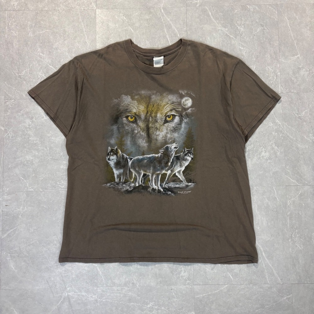 Gildan Mens XL Brown Wolf Graphic T-Shirt Howling Wolves Nature Tee Last Creek